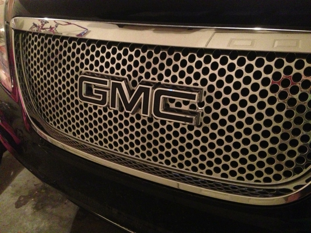My GMC logo is black!